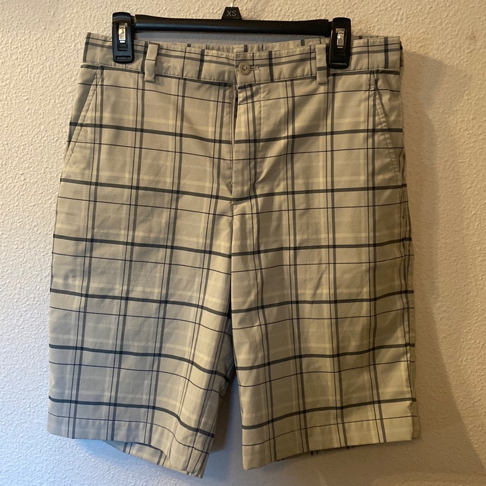 Nike Golf dry fit plaid shorts size 30